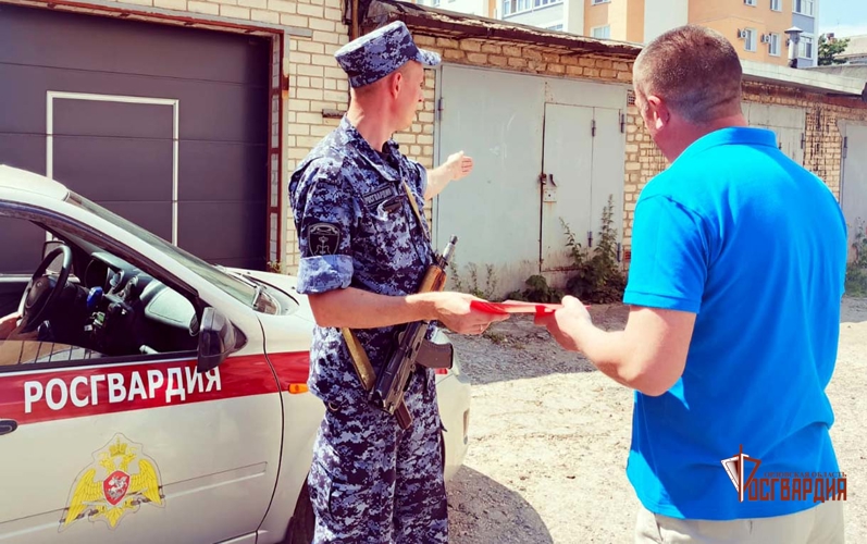 Росгвардейцы в Орле проводят профилактическую акцию «Безопасный дом, подъезд, квартира»