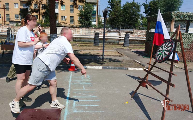 В Орле Росгвардия провела эстафету «Папа, мама, я - спортивная семья»