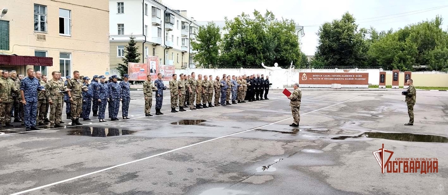 В Орле росгвардейцы почтили память ветеранов боевых действий