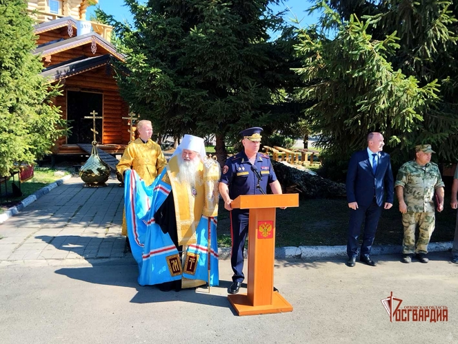 Митрополит Орловский и Болховский Тихон совершил освящение куполов храма на территории регионального Управления Росгвардии