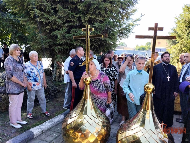 Митрополит Орловский и Болховский Тихон совершил освящение куполов храма на территории регионального Управления Росгвардии