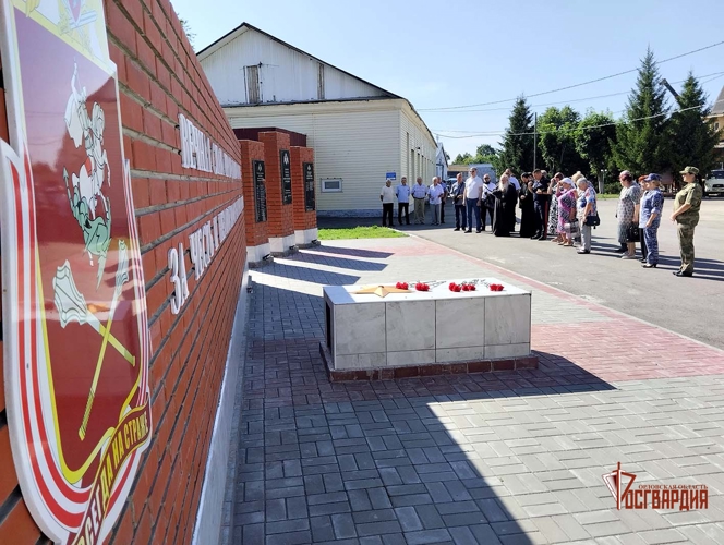 Митрополит Орловский и Болховский Тихон совершил освящение куполов храма на территории регионального Управления Росгвардии