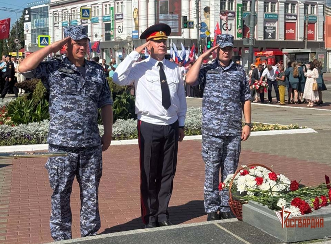 Орловские росгвардейцы почтили память защитников отечества