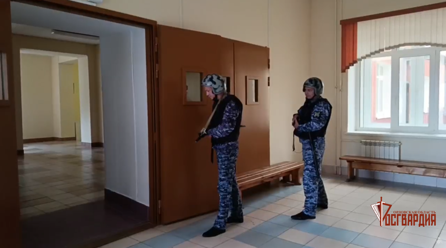 Росгвардейцы приняли участие в совместных учениях на избирательных участках Орла
