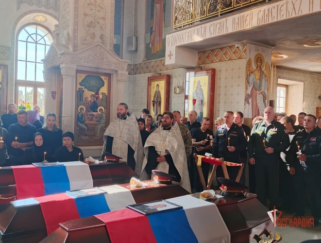 В Орле простились с погибшими при исполнении служебного долга росгвардейцами