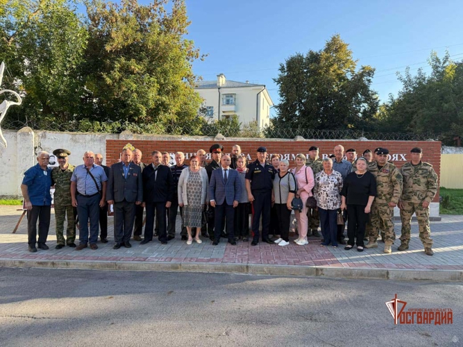 Росгвардейцы заложили Аллею Памяти в честь погибших коллег