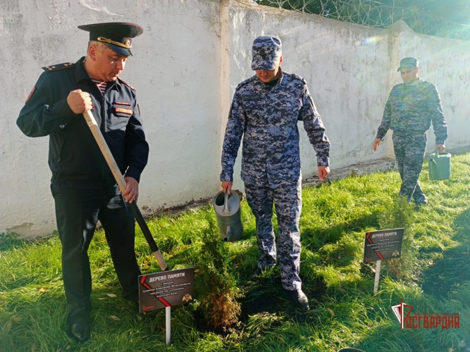 Росгвардейцы заложили Аллею Памяти в честь погибших коллег