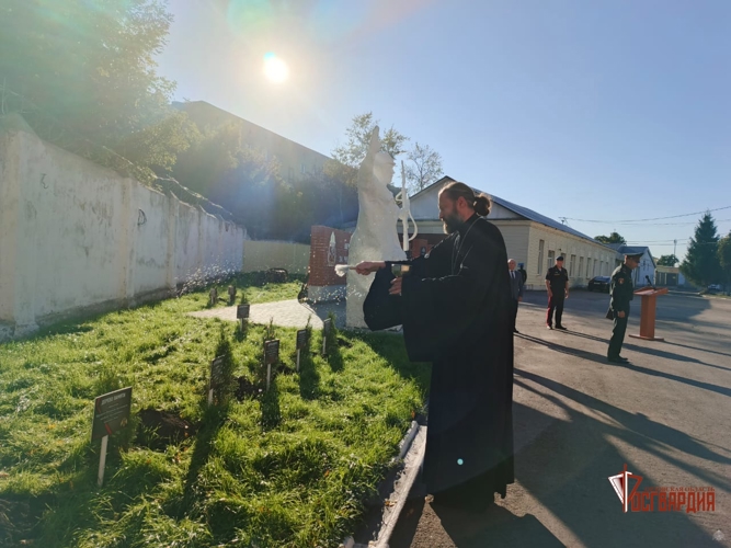 Росгвардейцы заложили Аллею Памяти в честь погибших коллег