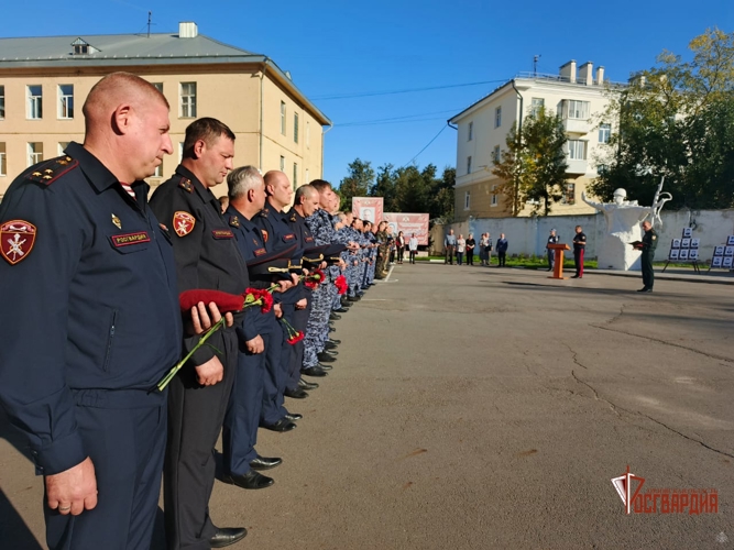 Росгвардейцы заложили Аллею Памяти в честь погибших коллег