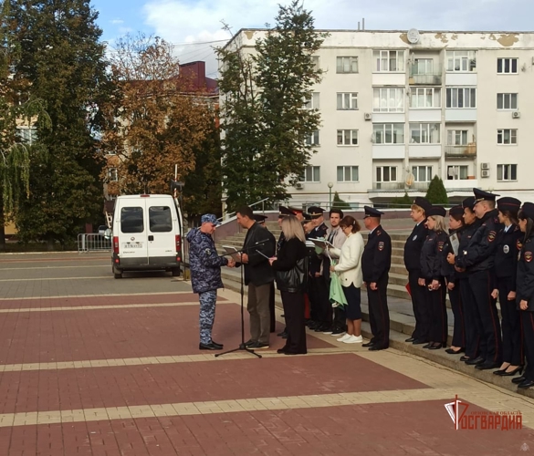 В Орле росгвардейцы приняли участие в гарнизонном разводе