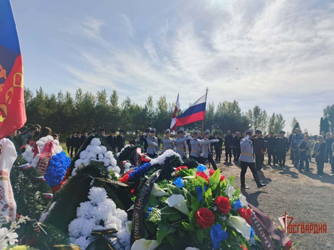 В Орле простились с погибшими при исполнении служебного долга росгвардейцами