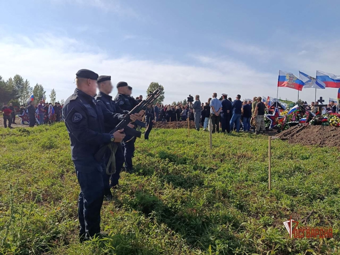 В Орле простились с погибшими при исполнении служебного долга росгвардейцами