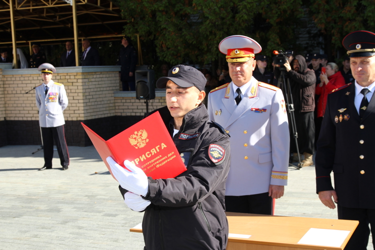 Начальник регионального Управления Росгвардии поздравил курсантов Юридического института МВД России с принятием присяги