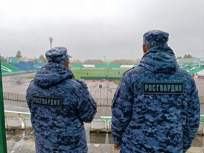 Сотрудники Росгвардии обеспечили безопасность на футбольных матчах в Орле