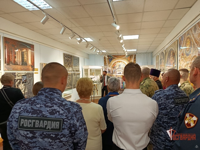 Представители Росгвардии побывали на открытии выставки, посвящённой Александру Невскому