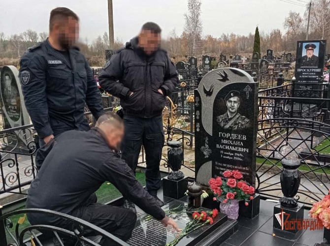 Сотрудники ОМОН «Крепость» почтили память товарища погибшего при исполнении служебного долга