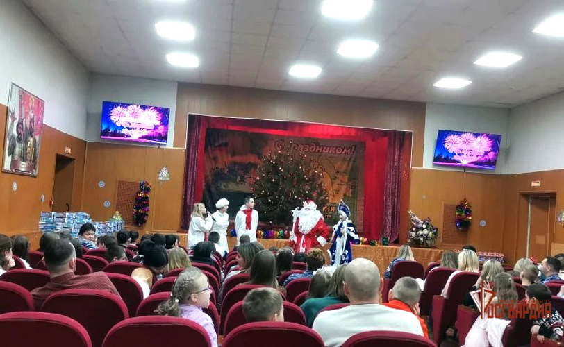 Детей росгвардейцев в Орле поздравил «Дед Мороз специального назначения»