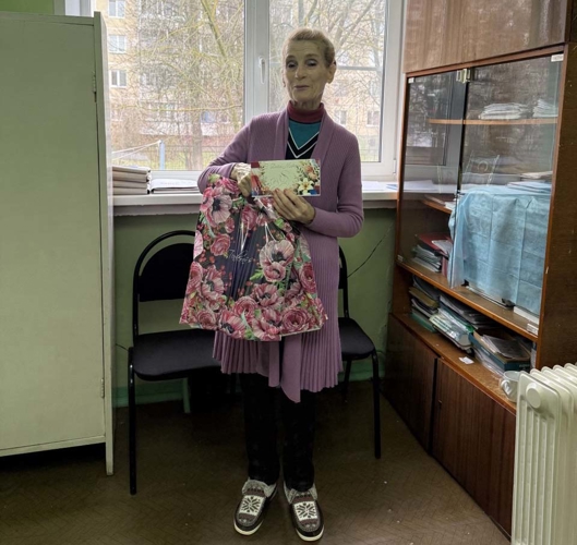 Росгвардейцы поздравили с Днём матери мам погибших при исполнении служебного долга коллег