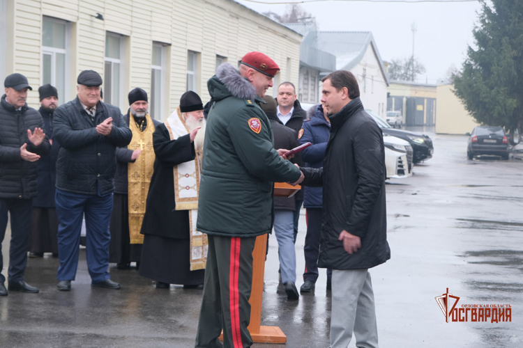 В Орле увековечили память сотрудников Росгвардии, погибших при исполнении служебного долга