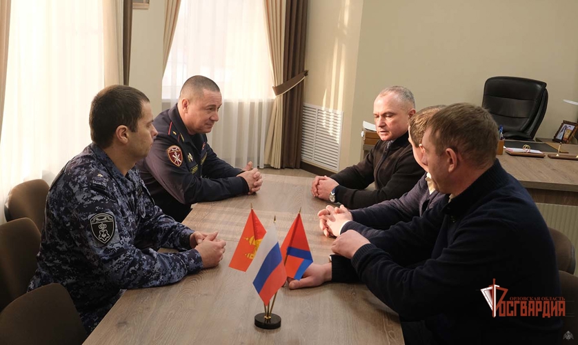 В Кромском районе прошла рабочая встреча начальника регионального Управления Росгвардии с главой муниципалитета