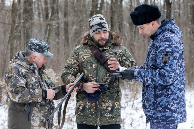 Сотрудники подразделений государственного контроля и лицензионно-разрешительной работы Росгвардии отмечают профессиональный праздник