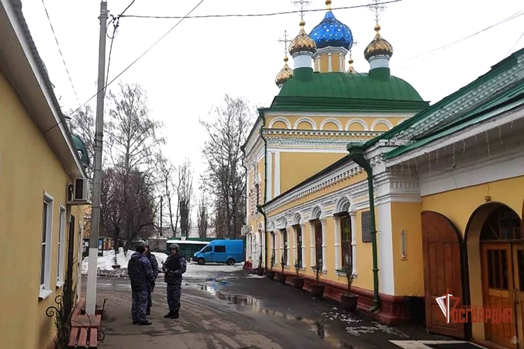 Ливенские росгвардейцы проверили защищённость храмов