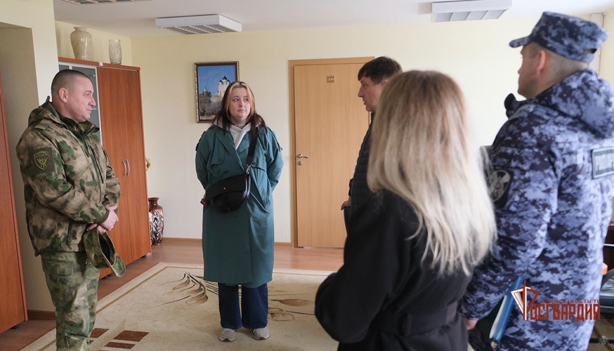 В Орле начальник регионального Управления Росгвардии проверил антитеррористическую защищённость детского лагеря «Лесная поляна»