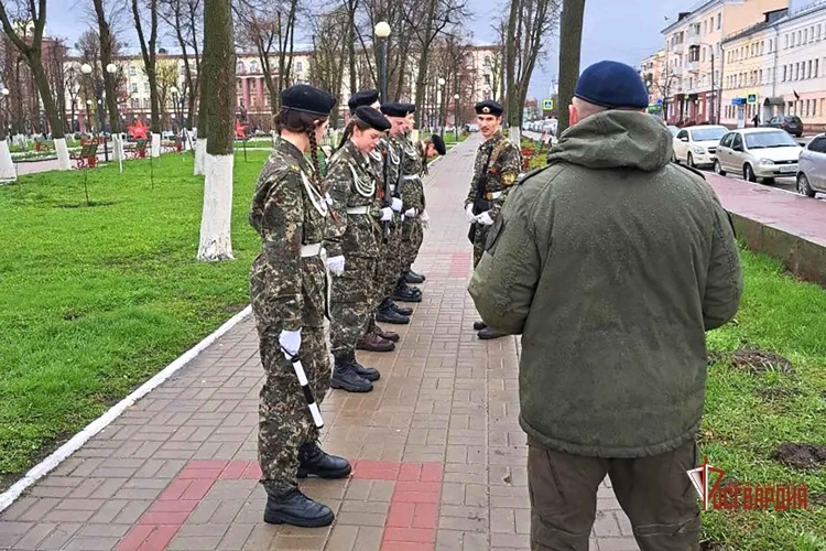 Представители СОБР «Орёл» приняли участие в городском смотр-конкурсе