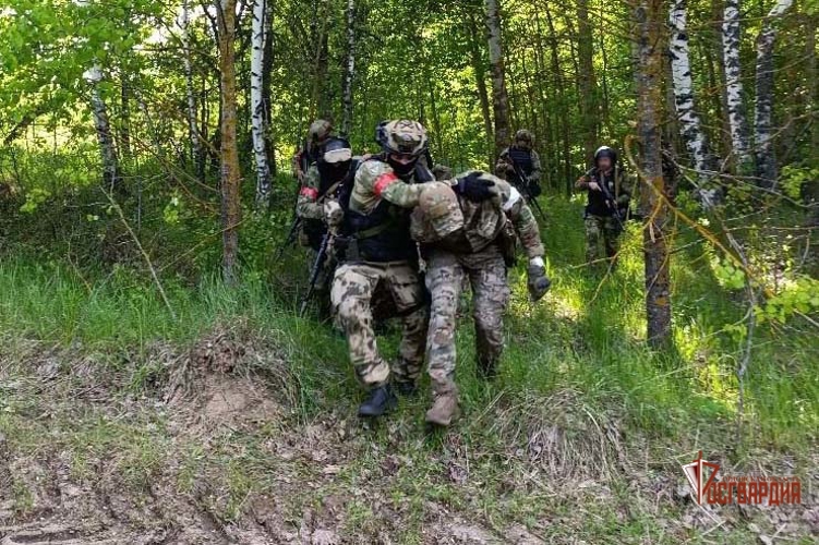 В Орле росгвардейцы отработали поиск диверсантов в рамках тактико-специального учения