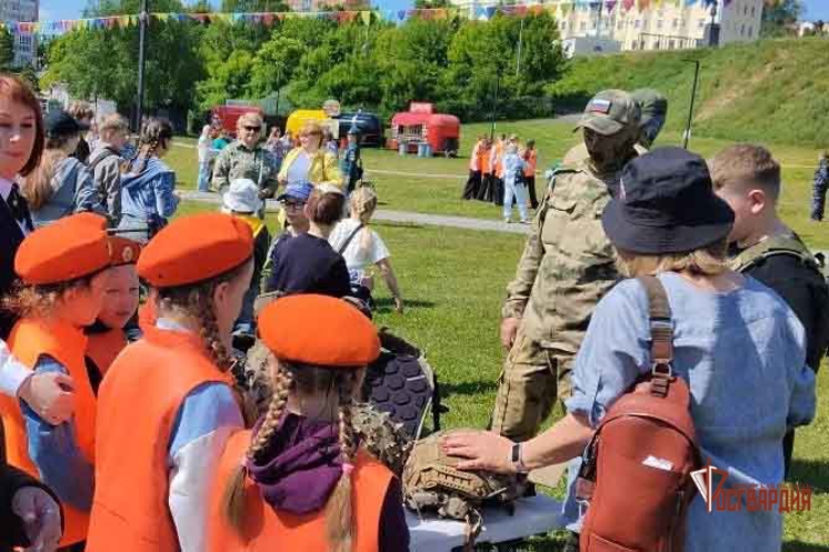 1 июня росгвардейцы организовали досуг юным орловцам