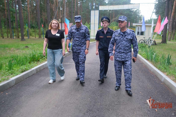 Росгвардейцы проверили антитеррористическую защищённость детских лагерей «Сосновый бор» и «Солнечный»
