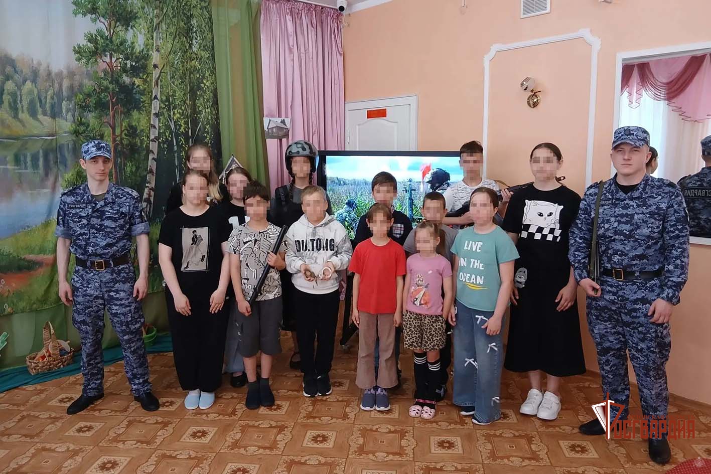Ливенские росгвардейцы встретились с детьми из социально-реабилитационного центра