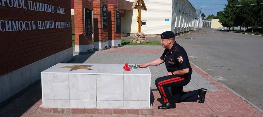 В Орле росгвардейцы приняли участие в мероприятиях в честь Дня ветеранов боевых действий