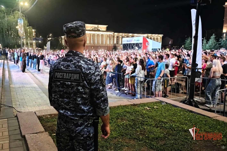 Росгвардейцы обеспечили безопасность мероприятий в честь Дня города Орла