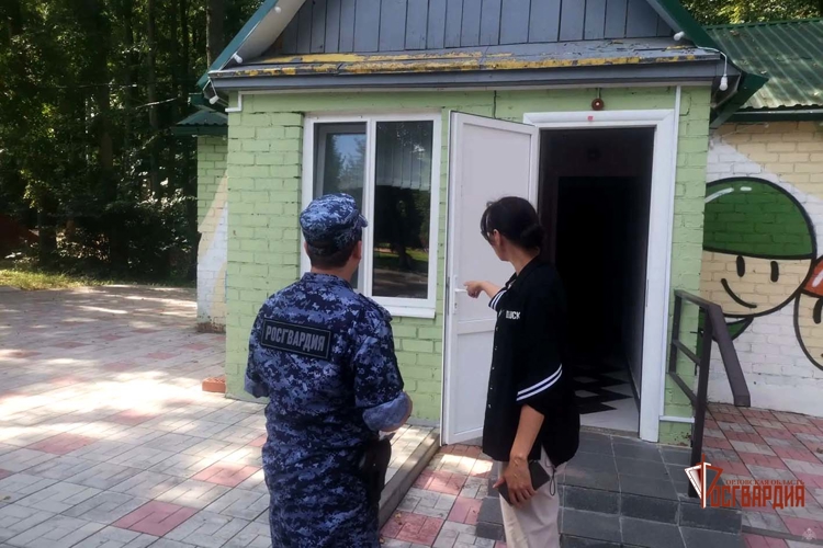 Росгвардейцы за неделю проверили три детских лагеря