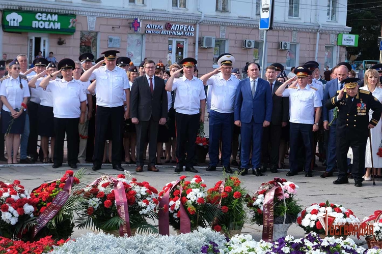 Начальник регионального Управления Росгвардии принял участие в митинге в честь дня освобождения города Орла