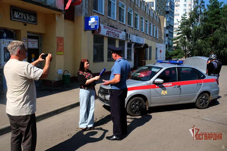 Росгвардейцы провели тренировку на объекте образования города Орла