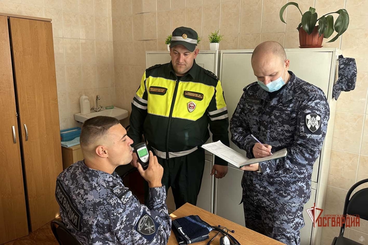 В Управлении Росгвардии по Орловской области прошёл профилактический рейд среди водительского состава