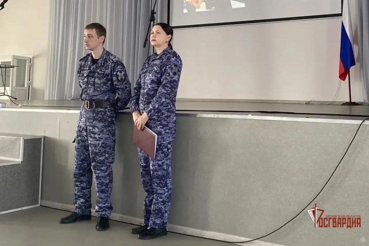 Представители Росгвардии рассказали ливенским школьникам о возможностях поступления в ведомственные вузы
